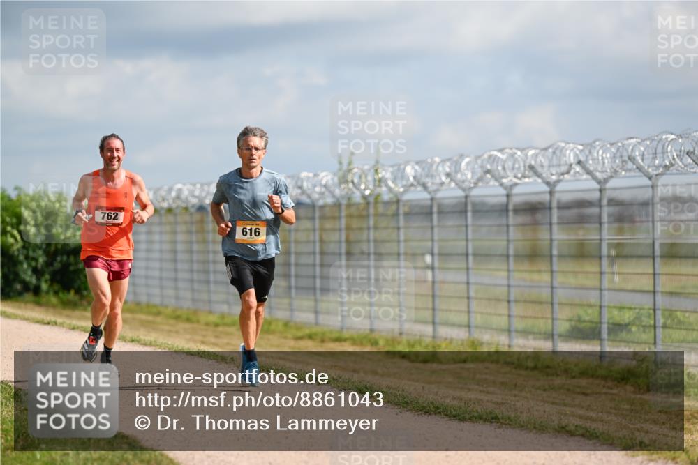 14.09.2025 - Airport Race Dr. Thomas Lammeyer http://msf.ph/oto/8861043 14.09.2025 11:54:18 Laufen 762, 00, 616 meine-sportfotos.de
