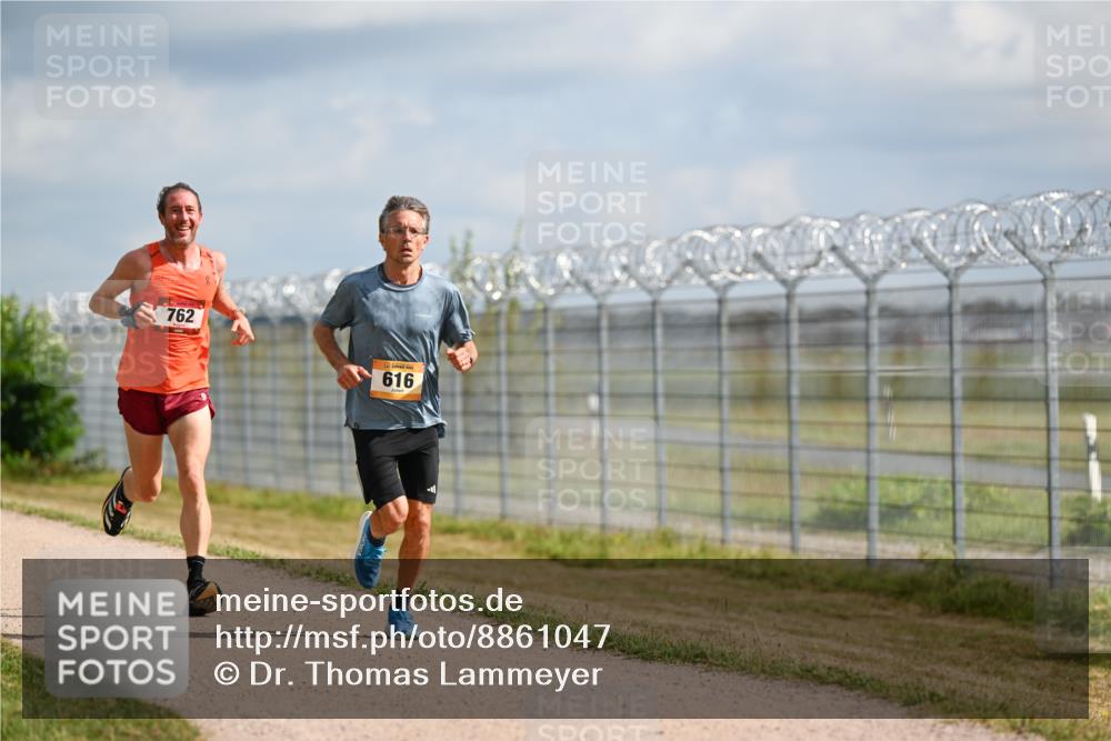 14.09.2025 - Airport Race Dr. Thomas Lammeyer http://msf.ph/oto/8861047 14.09.2025 11:54:18 Laufen 762, 616 meine-sportfotos.de