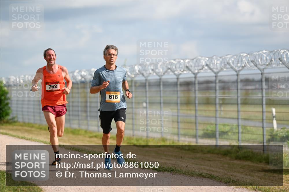14.09.2025 - Airport Race Dr. Thomas Lammeyer http://msf.ph/oto/8861050 14.09.2025 11:54:19 Laufen 762, 616 meine-sportfotos.de
