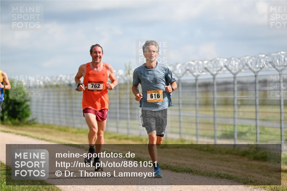 14.09.2025 - Airport Race Dr. Thomas Lammeyer http://msf.ph/oto/8861051 14.09.2025 11:54:19 Laufen 762, 616 meine-sportfotos.de