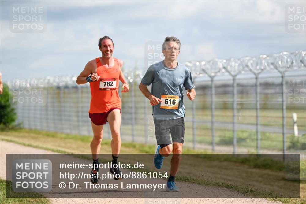 14.09.2025 - Airport Race Dr. Thomas Lammeyer http://msf.ph/oto/8861054 14.09.2025 11:54:20 Laufen 762, 616 meine-sportfotos.de