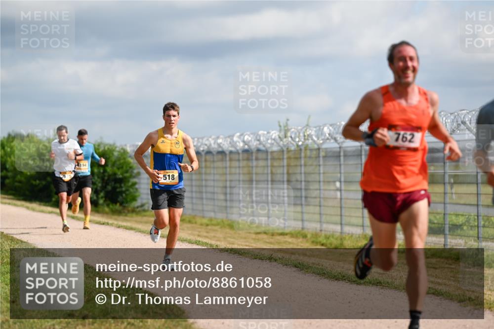 14.09.2025 - Airport Race Dr. Thomas Lammeyer http://msf.ph/oto/8861058 14.09.2025 11:54:21 Laufen 194, 518, 762 meine-sportfotos.de