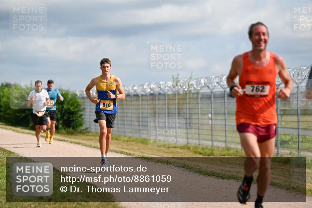14.09.2025 - Airport Race Dr. Thomas Lammeyer http://msf.ph/oto/8861059 14.09.2025 11:54:21 Laufen 195, 518, 762 meine-sportfotos.de