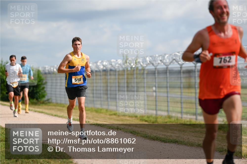 14.09.2025 - Airport Race Dr. Thomas Lammeyer http://msf.ph/oto/8861062 14.09.2025 11:54:22 Laufen 518, 762 meine-sportfotos.de