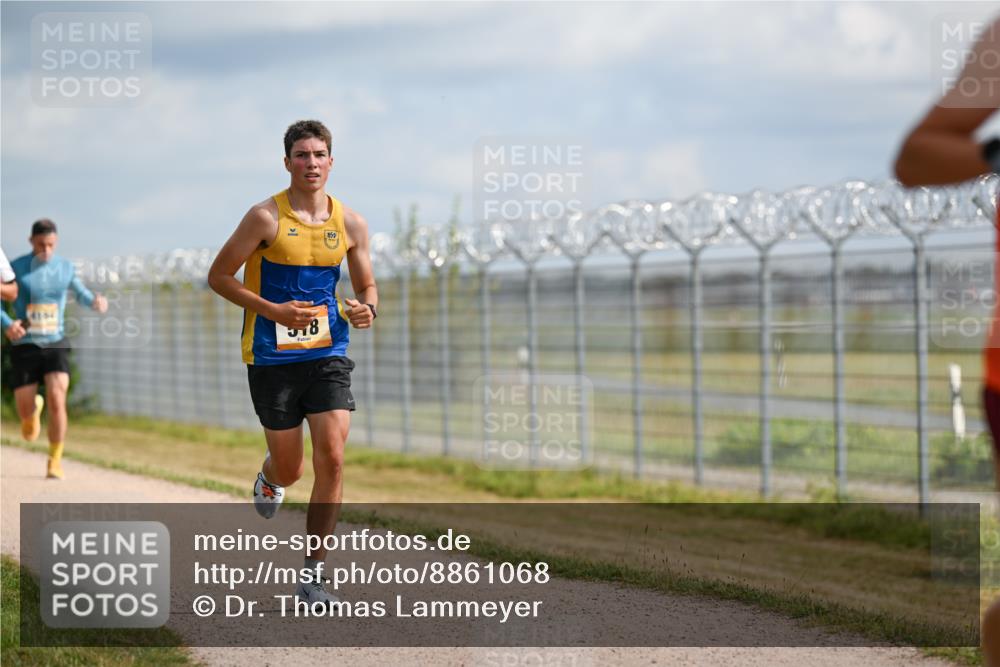 14.09.2025 - Airport Race Dr. Thomas Lammeyer http://msf.ph/oto/8861068 14.09.2025 11:54:23 Laufen 3177, 578, 850 meine-sportfotos.de