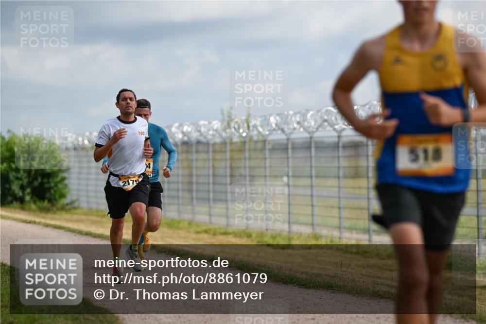 14.09.2025 - Airport Race Dr. Thomas Lammeyer http://msf.ph/oto/8861079 14.09.2025 11:54:25 Laufen 4, 94, 2175, 518 meine-sportfotos.de