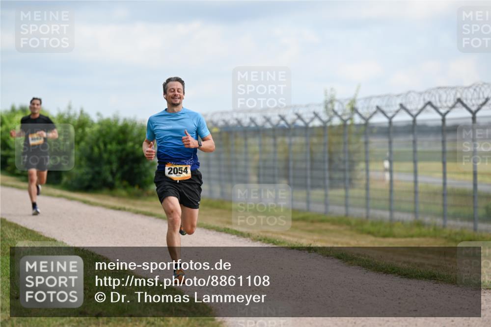 14.09.2025 - Airport Race Dr. Thomas Lammeyer http://msf.ph/oto/8861108 14.09.2025 11:54:32 Laufen 4009, 2054 meine-sportfotos.de