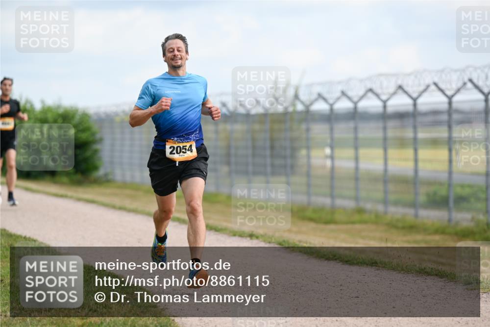 14.09.2025 - Airport Race Dr. Thomas Lammeyer http://msf.ph/oto/8861115 14.09.2025 11:54:33 Laufen 2054 meine-sportfotos.de