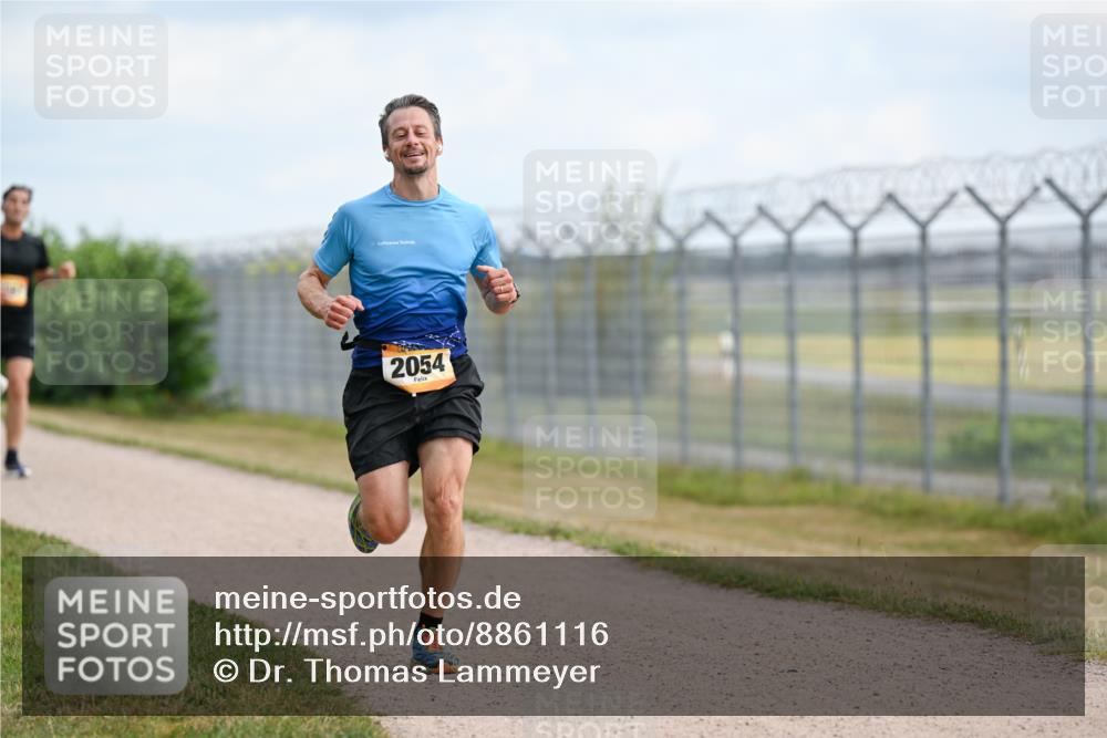 14.09.2025 - Airport Race Dr. Thomas Lammeyer http://msf.ph/oto/8861116 14.09.2025 11:54:33 Laufen 2054 meine-sportfotos.de