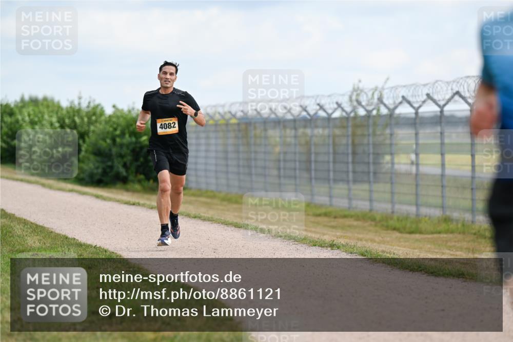 14.09.2025 - Airport Race Dr. Thomas Lammeyer http://msf.ph/oto/8861121 14.09.2025 11:54:35 Laufen 4082 meine-sportfotos.de