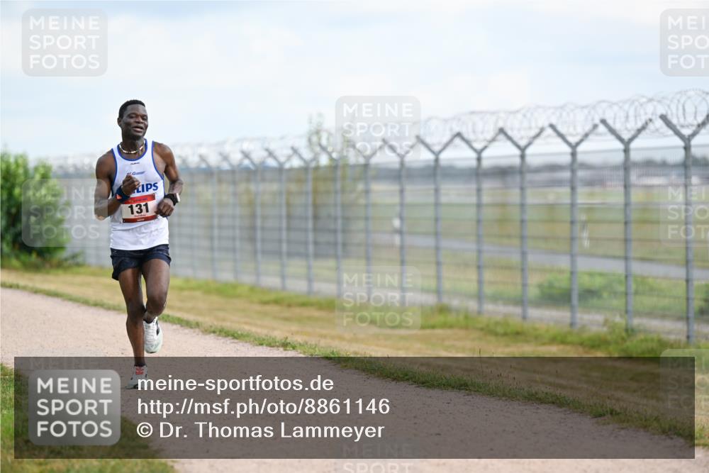 14.09.2025 - Airport Race Dr. Thomas Lammeyer http://msf.ph/oto/8861146 14.09.2025 11:54:55 Laufen 131 meine-sportfotos.de