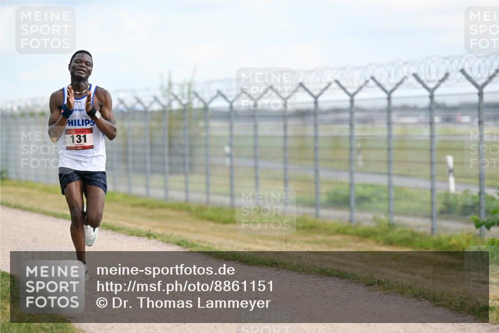 14.09.2025 - Airport Race Dr. Thomas Lammeyer http://msf.ph/oto/8861151 14.09.2025 11:54:55 Laufen 131 meine-sportfotos.de