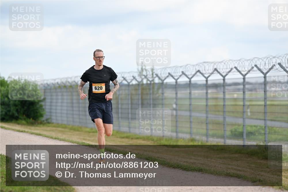 14.09.2025 - Airport Race Dr. Thomas Lammeyer http://msf.ph/oto/8861203 14.09.2025 11:55:33 Laufen 620 meine-sportfotos.de