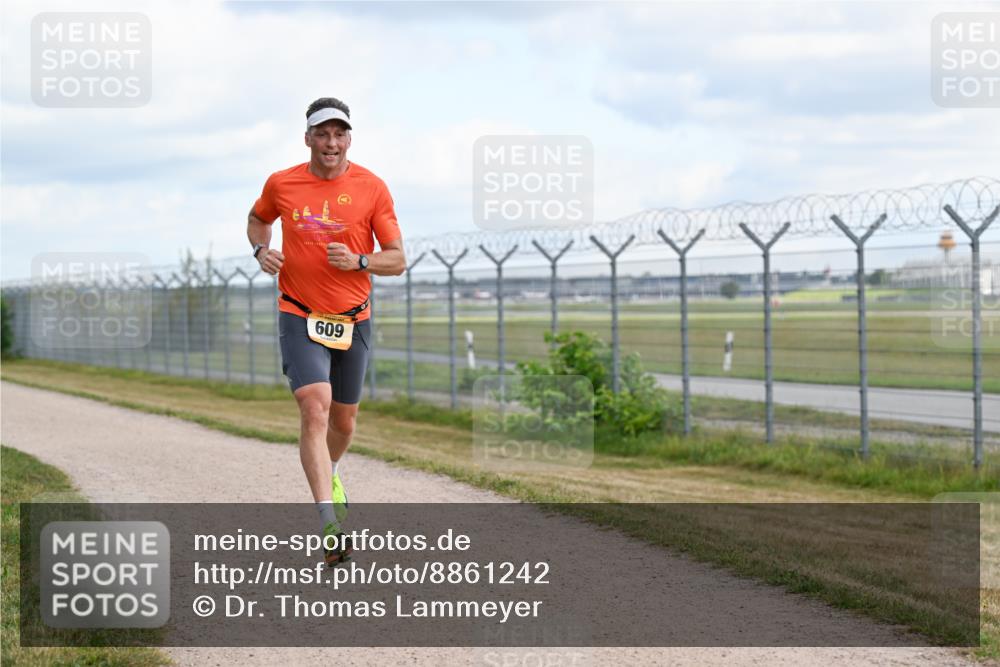 14.09.2025 - Airport Race Dr. Thomas Lammeyer http://msf.ph/oto/8861242 14.09.2025 11:55:43 Laufen 609 meine-sportfotos.de