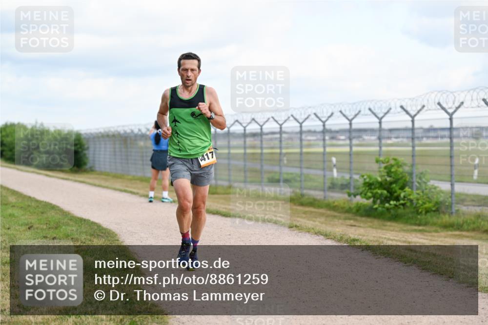 14.09.2025 - Airport Race Dr. Thomas Lammeyer http://msf.ph/oto/8861259 14.09.2025 11:56:04 Laufen 1417 meine-sportfotos.de