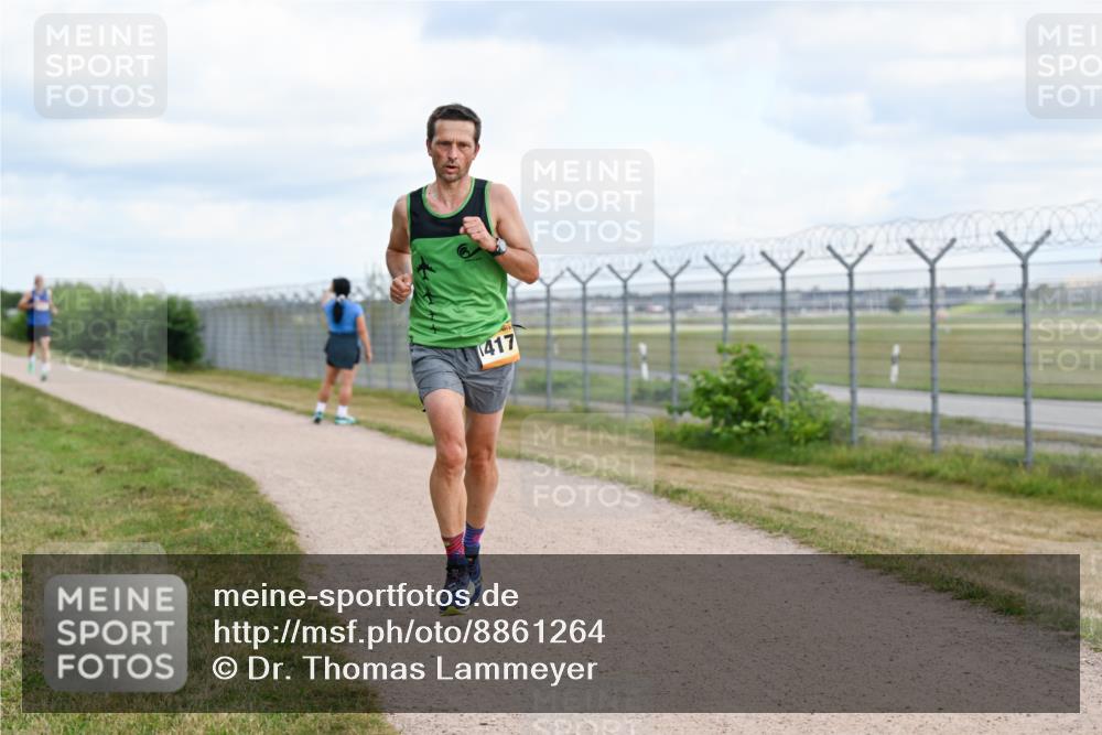 14.09.2025 - Airport Race Dr. Thomas Lammeyer http://msf.ph/oto/8861264 14.09.2025 11:56:05 Laufen 1417 meine-sportfotos.de