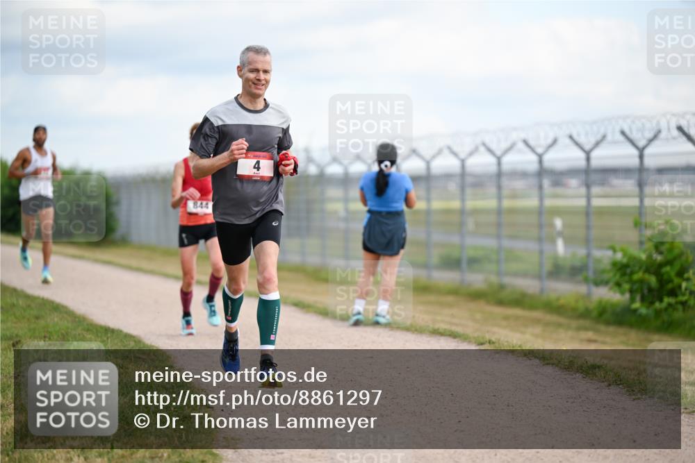14.09.2025 - Airport Race Dr. Thomas Lammeyer http://msf.ph/oto/8861297 14.09.2025 11:56:25 Laufen 844, 4 meine-sportfotos.de