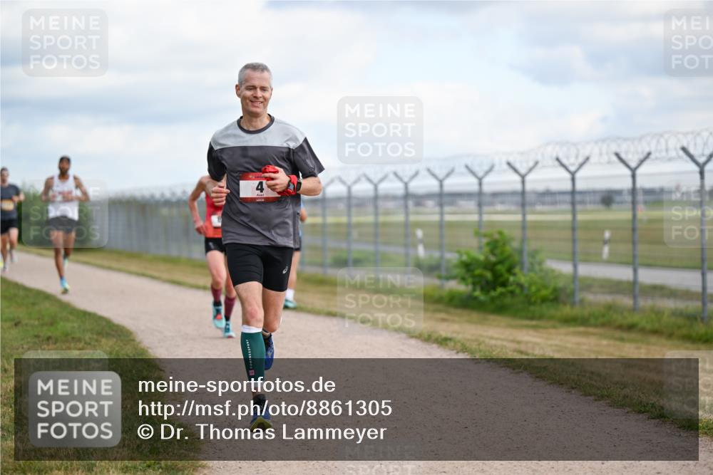 14.09.2025 - Airport Race Dr. Thomas Lammeyer http://msf.ph/oto/8861305 14.09.2025 11:56:26 Laufen 4 meine-sportfotos.de
