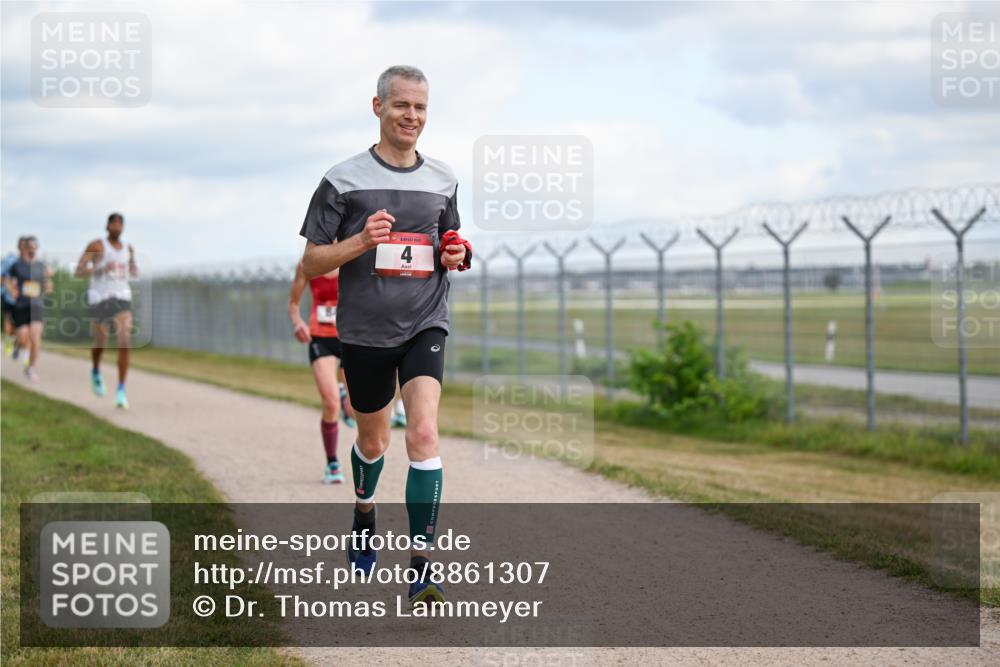 14.09.2025 - Airport Race Dr. Thomas Lammeyer http://msf.ph/oto/8861307 14.09.2025 11:56:26 Laufen 4 meine-sportfotos.de