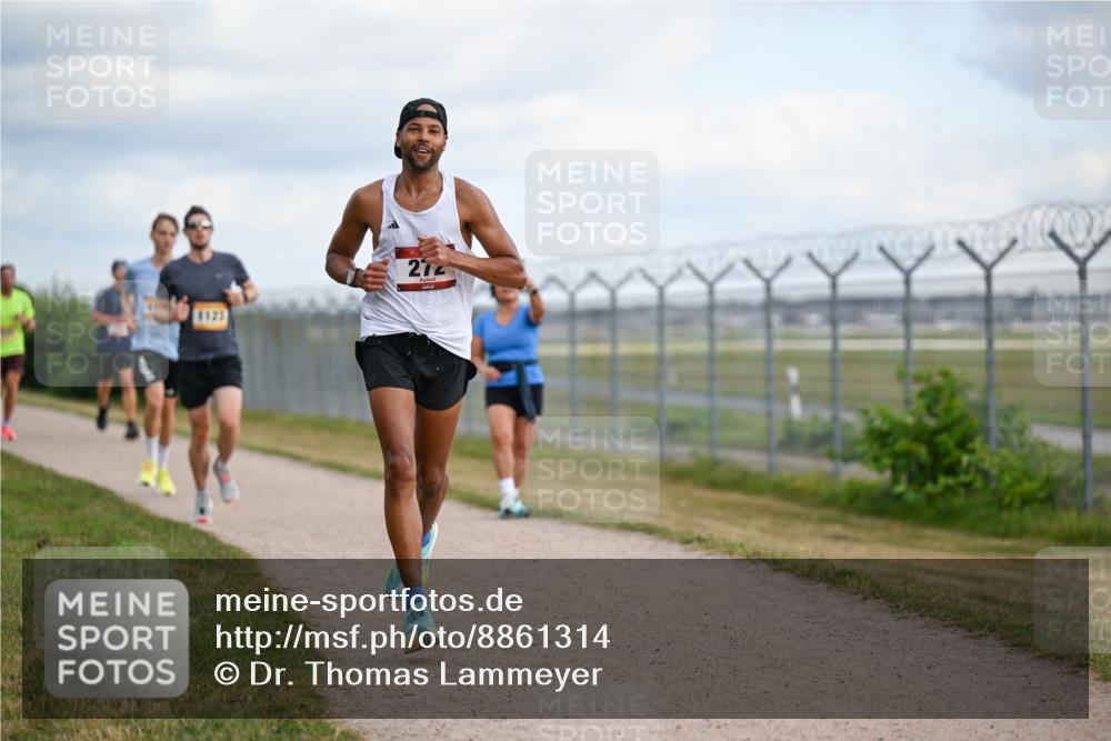 14.09.2025 - Airport Race Dr. Thomas Lammeyer http://msf.ph/oto/8861314 14.09.2025 11:56:29 Laufen 272 meine-sportfotos.de