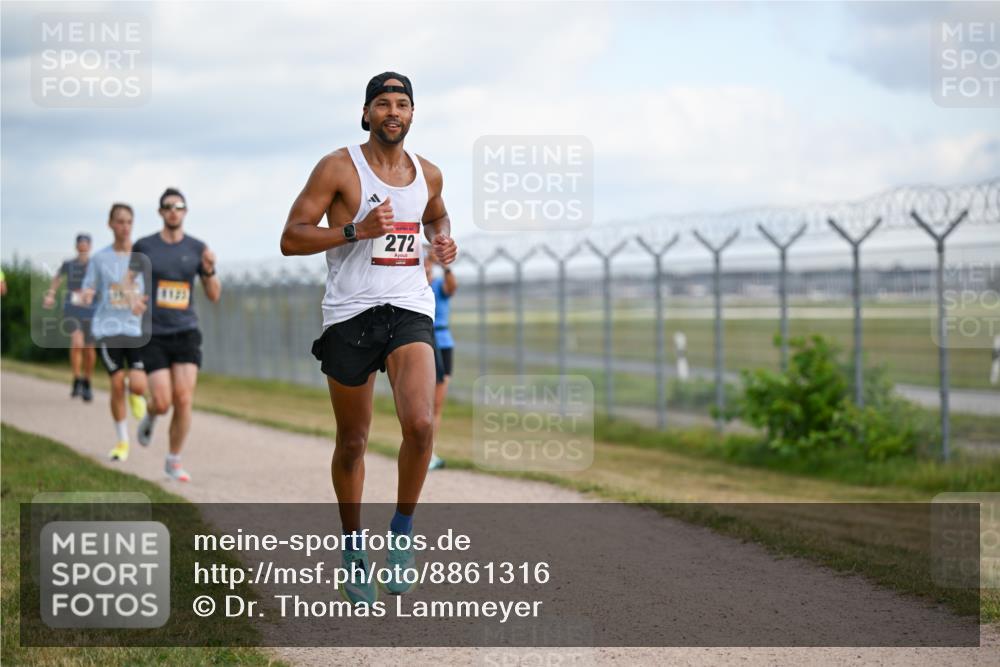 14.09.2025 - Airport Race Dr. Thomas Lammeyer http://msf.ph/oto/8861316 14.09.2025 11:56:29 Laufen 272 meine-sportfotos.de