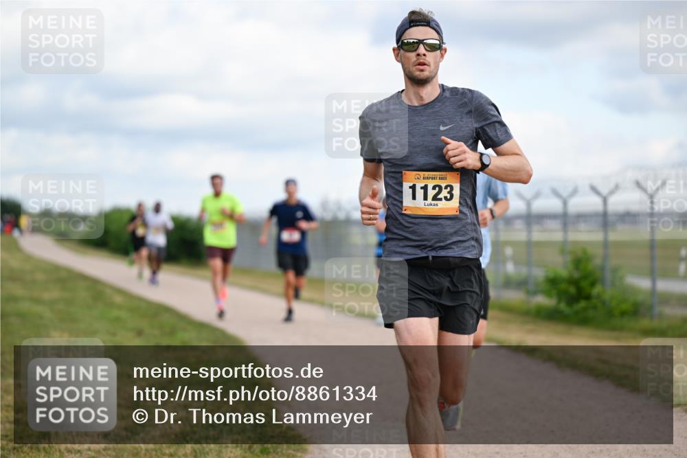 14.09.2025 - Airport Race Dr. Thomas Lammeyer http://msf.ph/oto/8861334 14.09.2025 11:56:33 Laufen 1123 meine-sportfotos.de