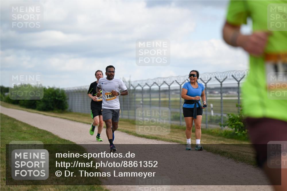 14.09.2025 - Airport Race Dr. Thomas Lammeyer http://msf.ph/oto/8861352 14.09.2025 11:56:38 Laufen 140 meine-sportfotos.de