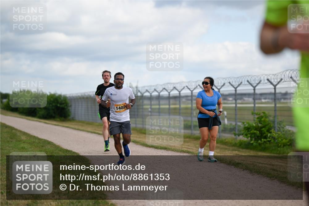 14.09.2025 - Airport Race Dr. Thomas Lammeyer http://msf.ph/oto/8861353 14.09.2025 11:56:38 Laufen 1402 meine-sportfotos.de