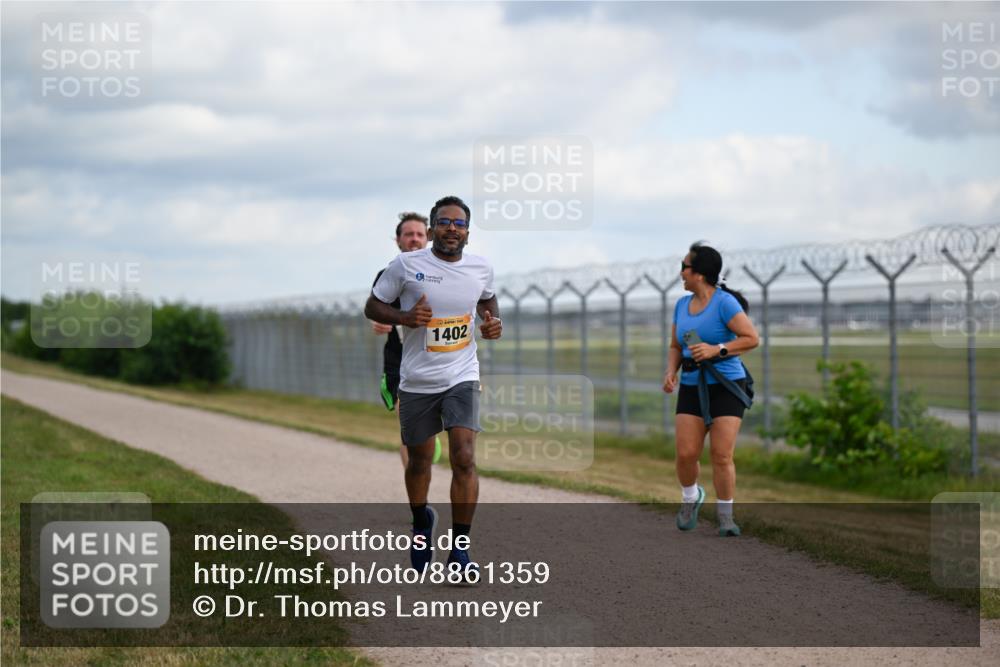 14.09.2025 - Airport Race Dr. Thomas Lammeyer http://msf.ph/oto/8861359 14.09.2025 11:56:39 Laufen 1402 meine-sportfotos.de