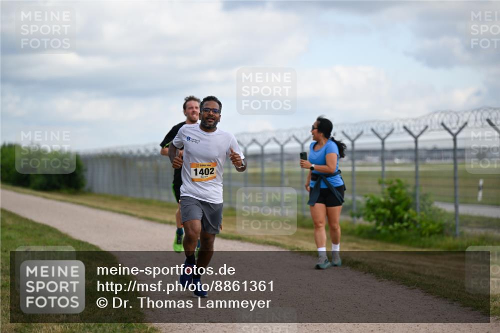 14.09.2025 - Airport Race Dr. Thomas Lammeyer http://msf.ph/oto/8861361 14.09.2025 11:56:39 Laufen 1402 meine-sportfotos.de