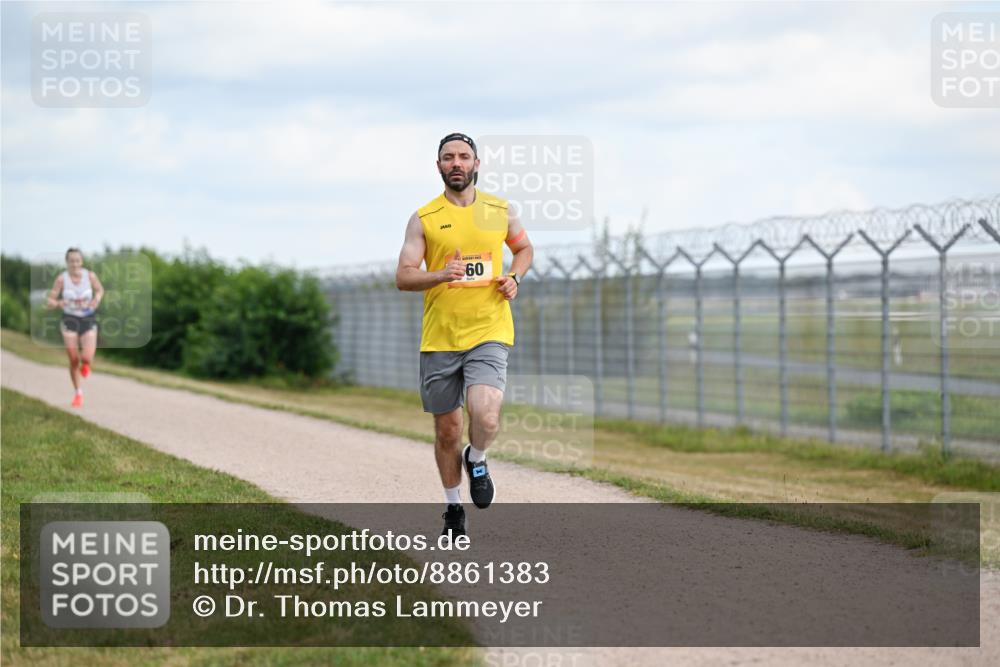 14.09.2025 - Airport Race Dr. Thomas Lammeyer http://msf.ph/oto/8861383 14.09.2025 11:57:04 Laufen 60 meine-sportfotos.de