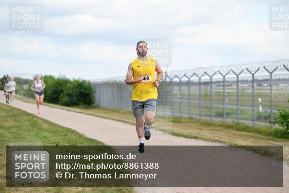 14.09.2025 - Airport Race Dr. Thomas Lammeyer http://msf.ph/oto/8861388 14.09.2025 11:57:05 Laufen 60 meine-sportfotos.de