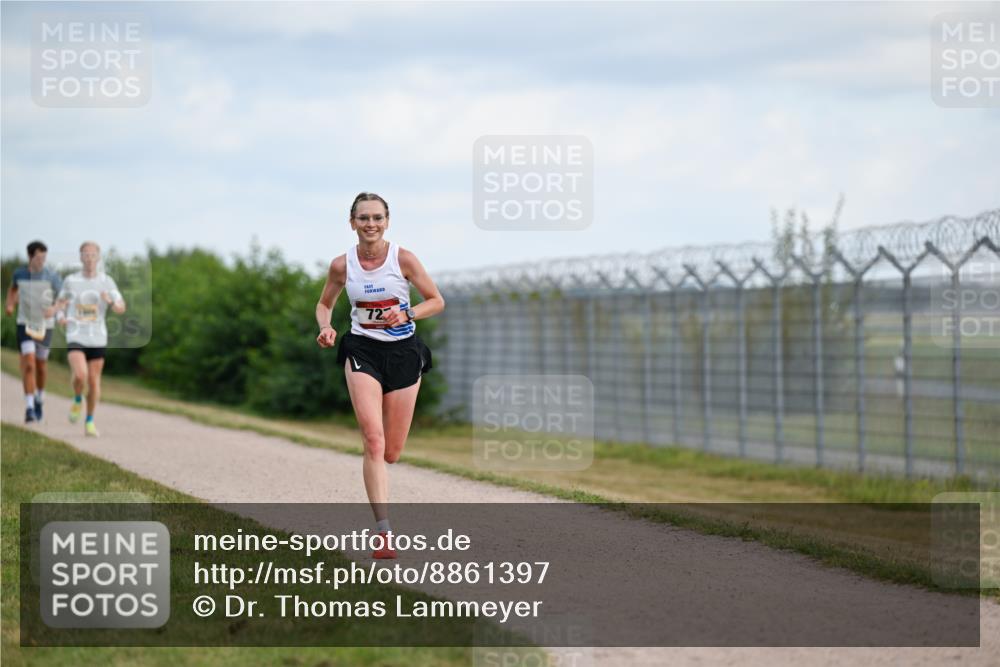 14.09.2025 - Airport Race Dr. Thomas Lammeyer http://msf.ph/oto/8861397 14.09.2025 11:57:09 Laufen 72 meine-sportfotos.de