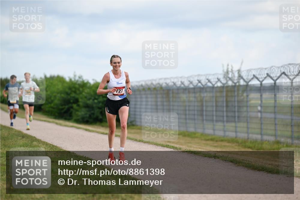 14.09.2025 - Airport Race Dr. Thomas Lammeyer http://msf.ph/oto/8861398 14.09.2025 11:57:09 Laufen 727 meine-sportfotos.de