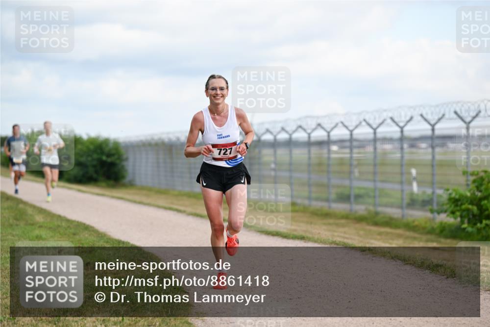 14.09.2025 - Airport Race Dr. Thomas Lammeyer http://msf.ph/oto/8861418 14.09.2025 11:57:12 Laufen 727 meine-sportfotos.de