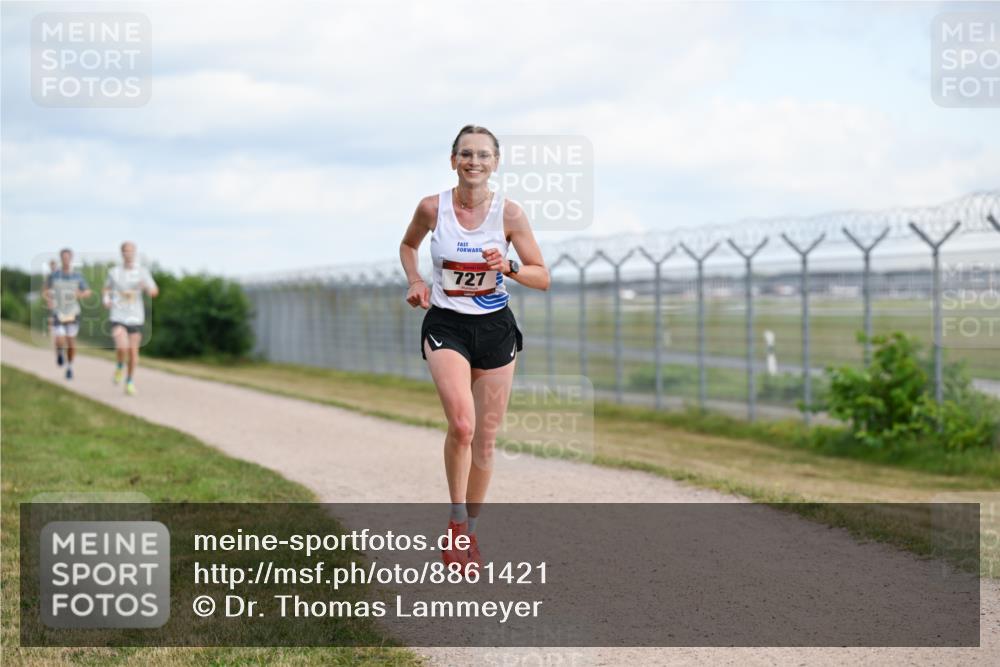 14.09.2025 - Airport Race Dr. Thomas Lammeyer http://msf.ph/oto/8861421 14.09.2025 11:57:13 Laufen 727 meine-sportfotos.de