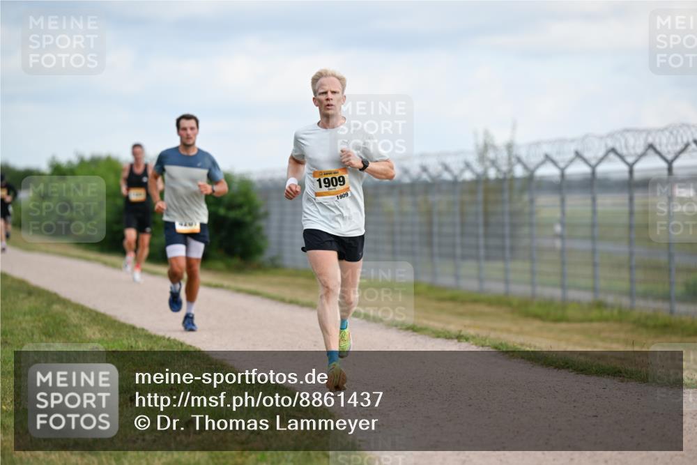 14.09.2025 - Airport Race Dr. Thomas Lammeyer http://msf.ph/oto/8861437 14.09.2025 11:57:17 Laufen 1909, 1909 meine-sportfotos.de