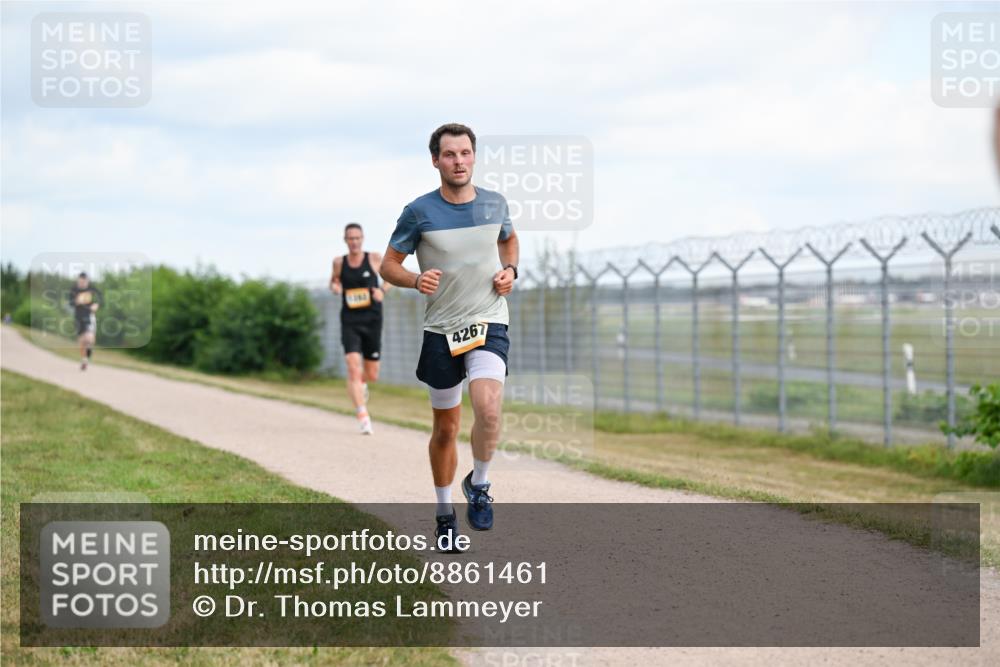 14.09.2025 - Airport Race Dr. Thomas Lammeyer http://msf.ph/oto/8861461 14.09.2025 11:57:21 Laufen 4267 meine-sportfotos.de