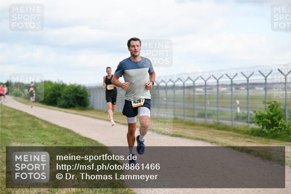 14.09.2025 - Airport Race Dr. Thomas Lammeyer http://msf.ph/oto/8861466 14.09.2025 11:57:21 Laufen 4267 meine-sportfotos.de
