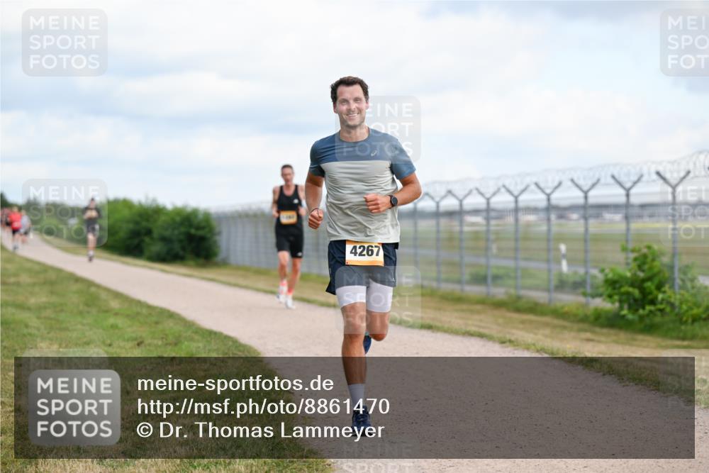14.09.2025 - Airport Race Dr. Thomas Lammeyer http://msf.ph/oto/8861470 14.09.2025 11:57:22 Laufen 4267 meine-sportfotos.de