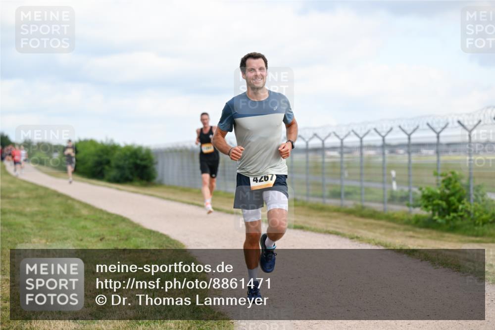 14.09.2025 - Airport Race Dr. Thomas Lammeyer http://msf.ph/oto/8861471 14.09.2025 11:57:22 Laufen 4267 meine-sportfotos.de
