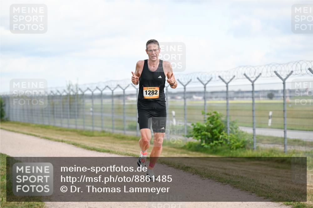 14.09.2025 - Airport Race Dr. Thomas Lammeyer http://msf.ph/oto/8861485 14.09.2025 11:57:25 Laufen 1282 meine-sportfotos.de