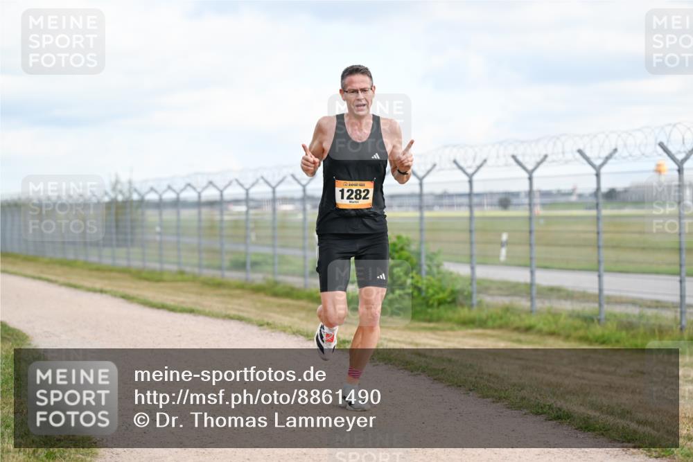 14.09.2025 - Airport Race Dr. Thomas Lammeyer http://msf.ph/oto/8861490 14.09.2025 11:57:26 Laufen 1282 meine-sportfotos.de