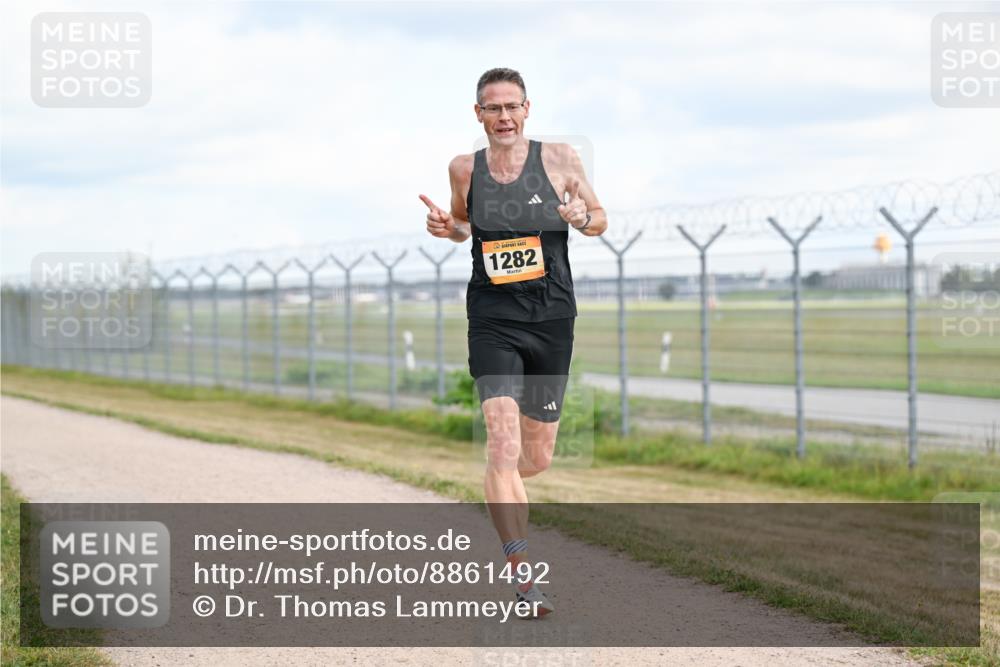 14.09.2025 - Airport Race Dr. Thomas Lammeyer http://msf.ph/oto/8861492 14.09.2025 11:57:26 Laufen 1282 meine-sportfotos.de