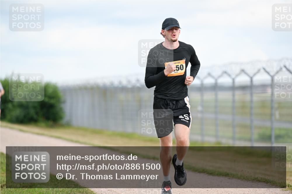 14.09.2025 - Airport Race Dr. Thomas Lammeyer http://msf.ph/oto/8861500 14.09.2025 11:57:33 Laufen 50, 5 meine-sportfotos.de