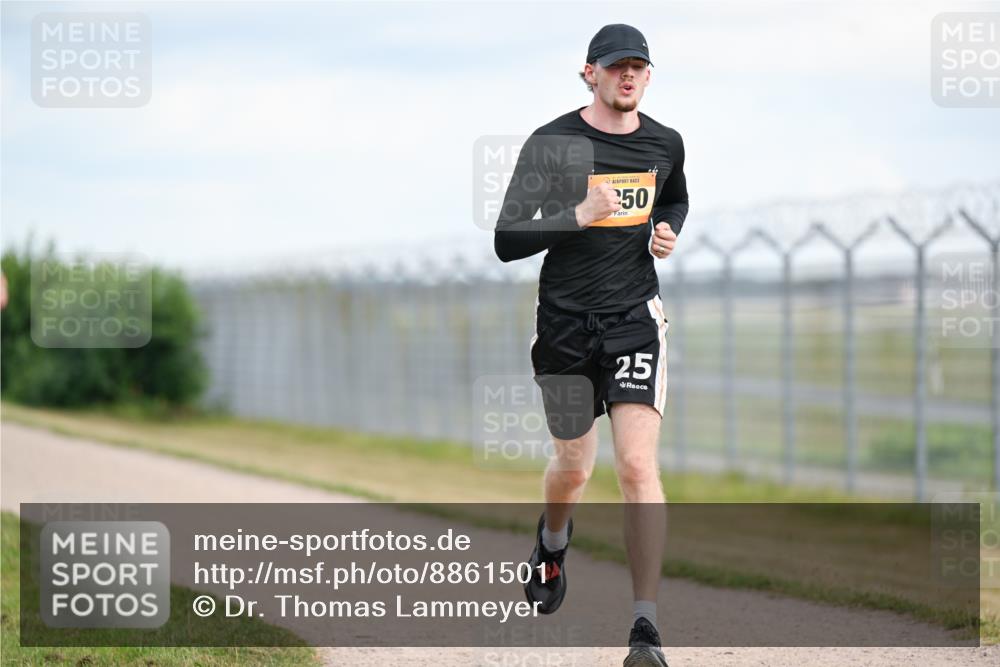 14.09.2025 - Airport Race Dr. Thomas Lammeyer http://msf.ph/oto/8861501 14.09.2025 11:57:33 Laufen 250, 25 meine-sportfotos.de