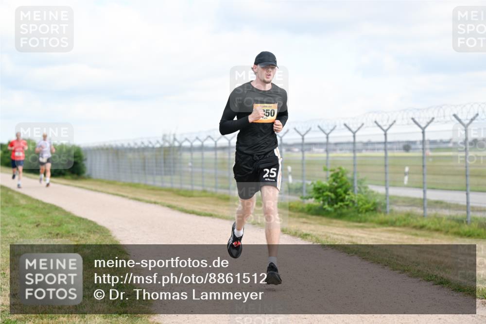 14.09.2025 - Airport Race Dr. Thomas Lammeyer http://msf.ph/oto/8861512 14.09.2025 11:57:35 Laufen 50, 25 meine-sportfotos.de