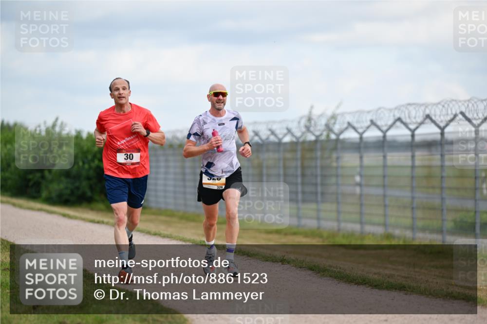14.09.2025 - Airport Race Dr. Thomas Lammeyer http://msf.ph/oto/8861523 14.09.2025 11:57:39 Laufen 30, 326 meine-sportfotos.de