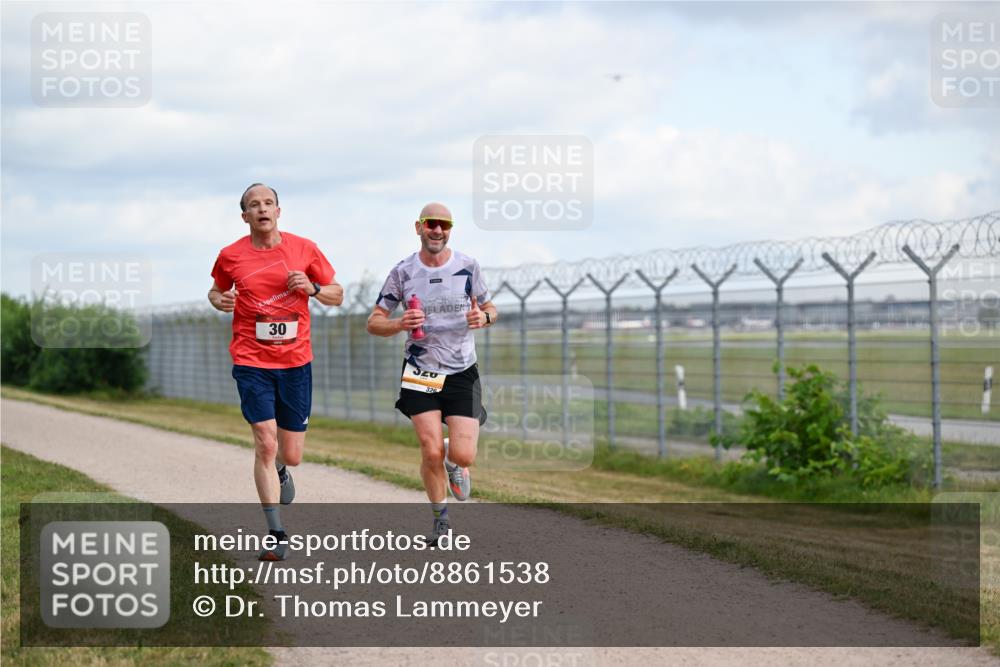 14.09.2025 - Airport Race Dr. Thomas Lammeyer http://msf.ph/oto/8861538 14.09.2025 11:57:41 Laufen 30 meine-sportfotos.de