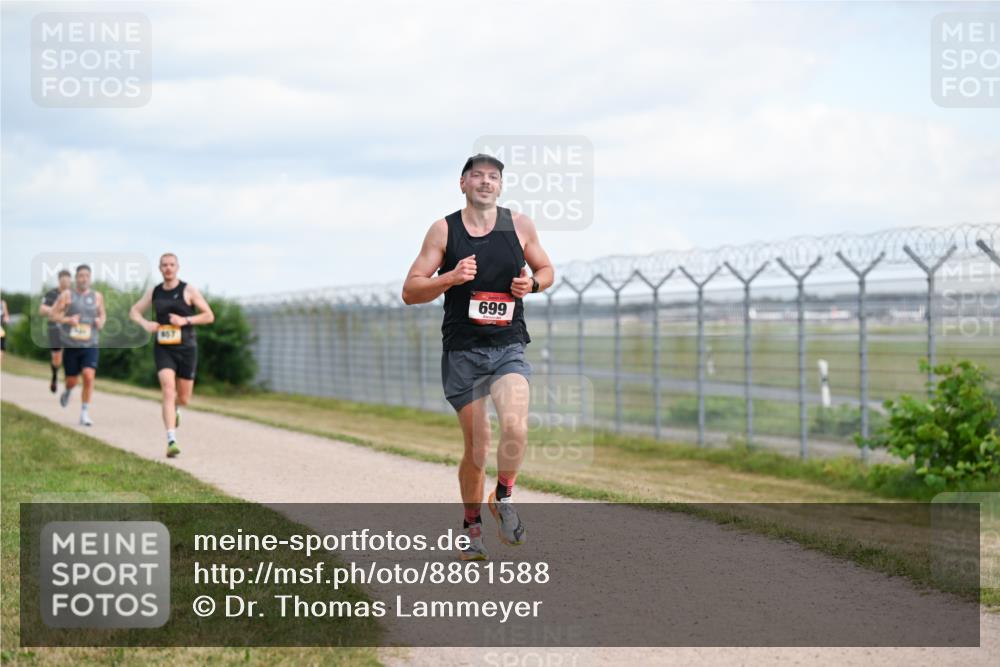 14.09.2025 - Airport Race Dr. Thomas Lammeyer http://msf.ph/oto/8861588 14.09.2025 11:57:55 Laufen 699 meine-sportfotos.de